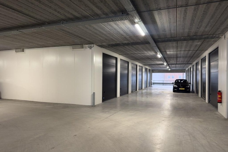 BedrijfsruimteaanIndustrieweg 69 69<br/> inBerkel en Rodenrijs