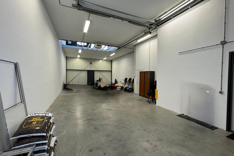 BedrijfsruimteaanVennestraat 22<br/> inLisse