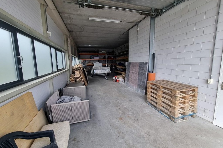 BedrijfsruimteaanLeeghwaterstraat 13 07<br/> inReeuwijk