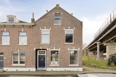 Bekijk foto 2 van Bovenstraat 131