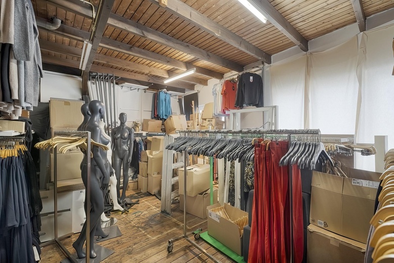 WinkelruimteaanHaarlemmerstraat 55<br/> inLeiden WinkelruimteaanHaarlemmerstraat 55<br/> inLeiden