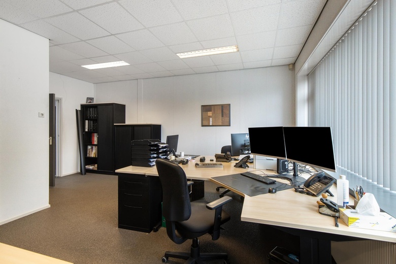 BedrijfsruimteaanZanddonkweg 6<br/> inWaalwijk BedrijfsruimteaanZanddonkweg 6<br/> inWaalwijk
