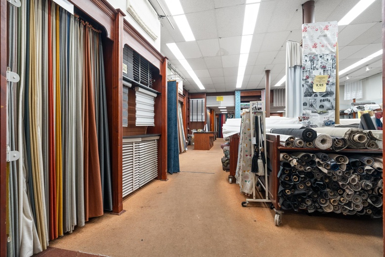 WinkelruimteaanAlbert Cuypstraat 268 - 270<br/> inAmsterdam