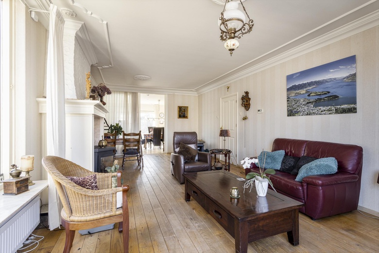 BedrijfsruimteaanOldenzaalsestraat 27 - 29<br/> inLosser