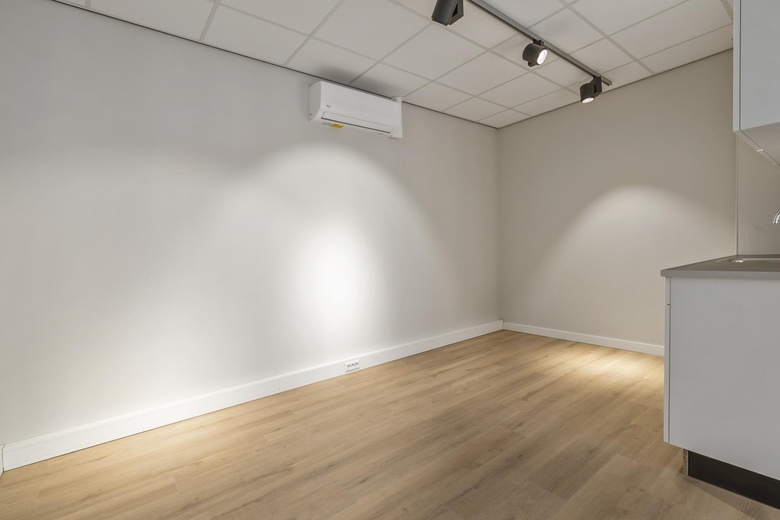 KantoorruimteaanNijverheidslaan 6 H<br/> inWeesp