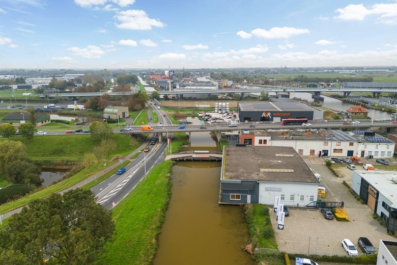 BedrijfsruimteaanKanaaldijk 32 A<br/> inWaddinxveen