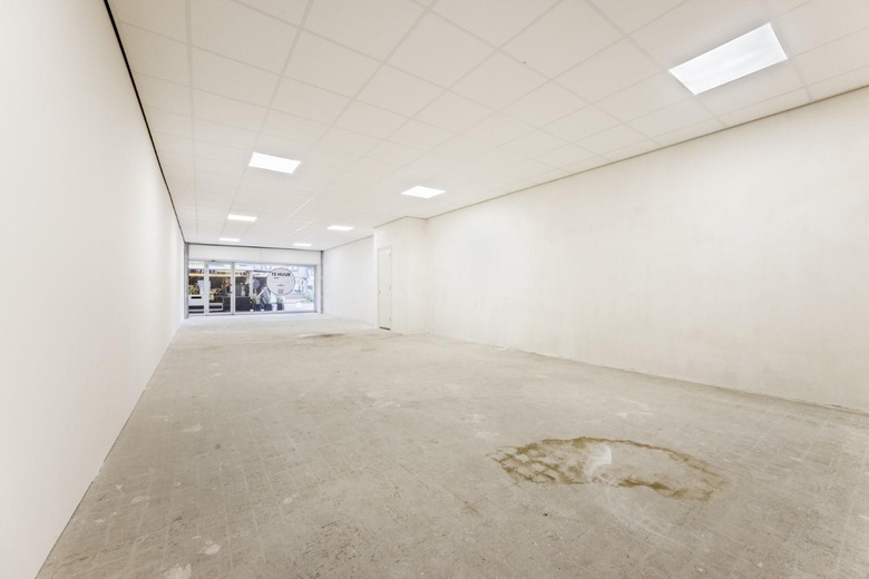 WinkelruimteaanHagelingerweg 55<br/> inSantpoort-Noord WinkelruimteaanHagelingerweg 55<br/> inSantpoort-Noord