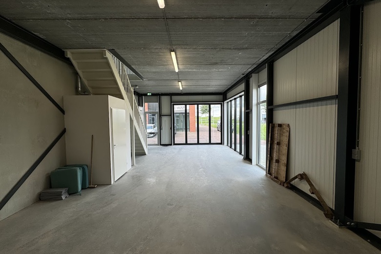 BedrijfsruimteaanJade 120<br/> inDordrecht BedrijfsruimteaanJade 120<br/> inDordrecht