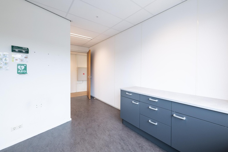 KantoorruimteaanThorbeckelaan 82 C<br/> inSpijkenisse KantoorruimteaanThorbeckelaan 82 C<br/> inSpijkenisse
