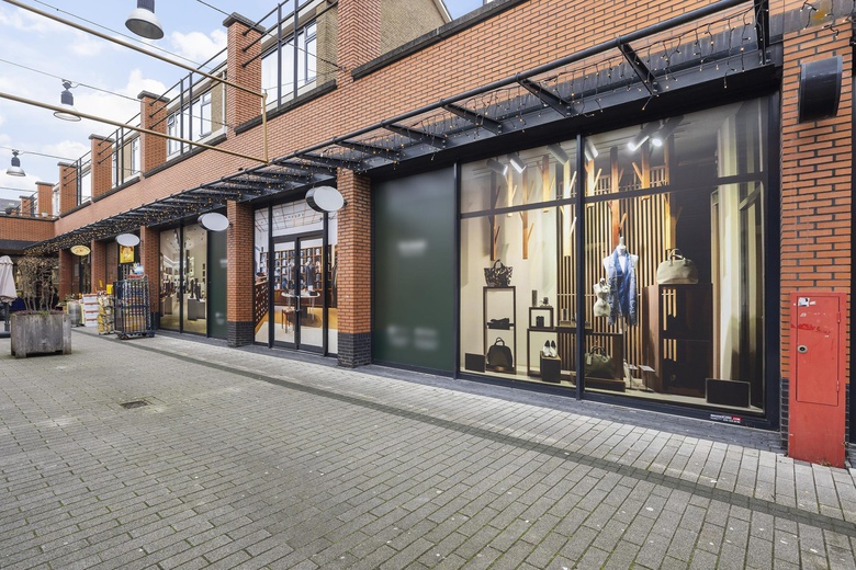 WinkelruimteaanWinkelcentrum De Schoof 21<br/> inHendrik-Ido-Ambacht WinkelruimteaanWinkelcentrum De Schoof 21<br/> inHendrik-Ido-Ambacht