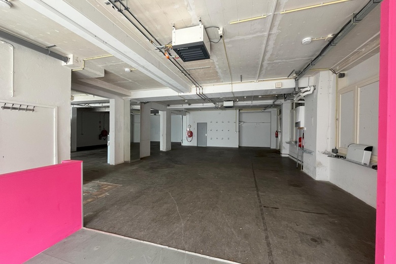 WinkelruimteaanAmsterdamsestraatweg 253<br/> inUtrecht