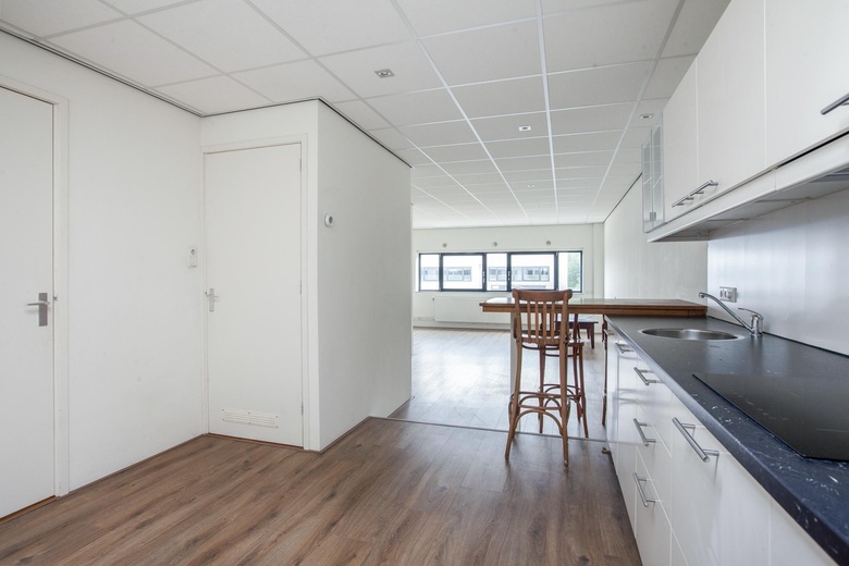 BedrijfsruimteaanLeeghwaterstraat 33 05<br/> inReeuwijk BedrijfsruimteaanLeeghwaterstraat 33 05<br/> inReeuwijk