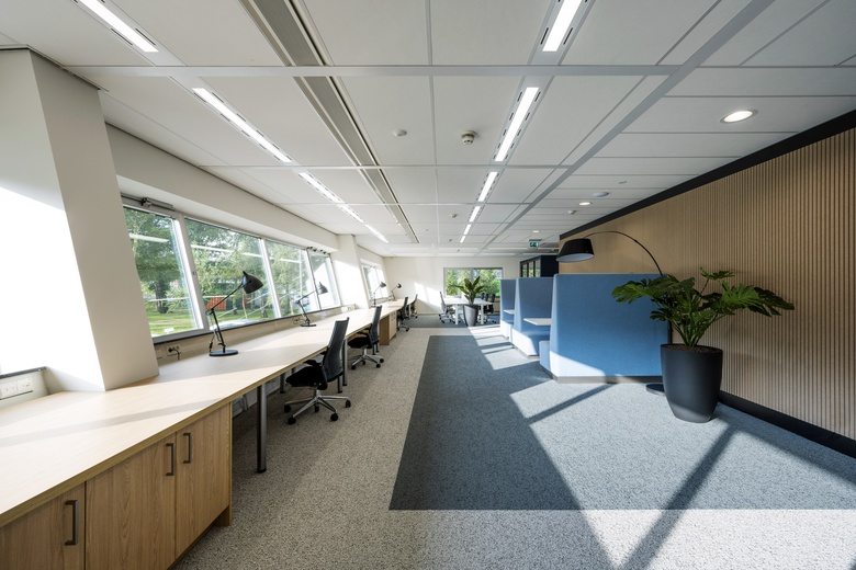 KantoorruimteaanStationsplein-ZW 983<br/> inSchiphol