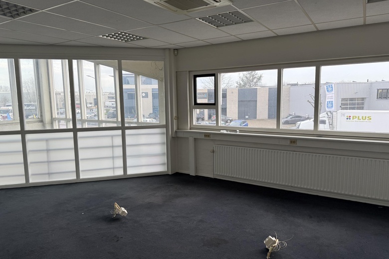 BedrijfsruimteaanZuideinde 44<br/> inBarendrecht