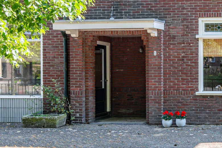 WinkelruimteaanButzelaarstraat 1<br/> inLuttenberg WinkelruimteaanButzelaarstraat 1<br/> inLuttenberg