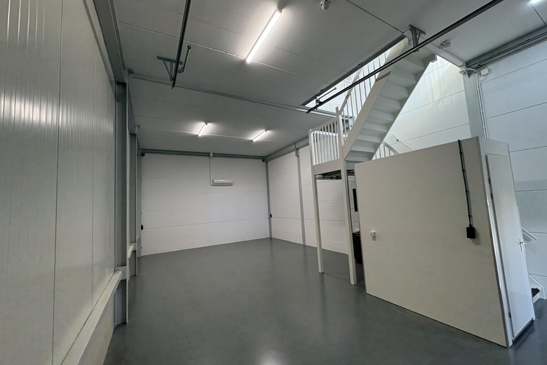 Bedrijfsruimteaande Waal 45 - 79<br/> inBest