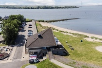 Bekijk foto 3 van Schokkerhaven 1 Bekijk foto 3 van Schokkerhaven 1