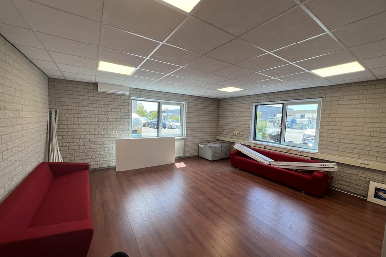 KantoorruimteaanMandenmakerstraat 28<br/> inRidderkerk KantoorruimteaanMandenmakerstraat 28<br/> inRidderkerk