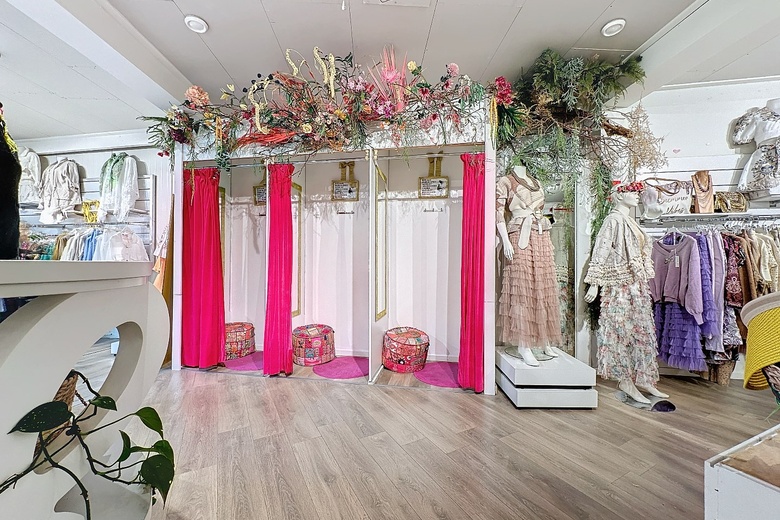WinkelruimteaanNieuwstraat 17<br/> inSluis WinkelruimteaanNieuwstraat 17<br/> inSluis