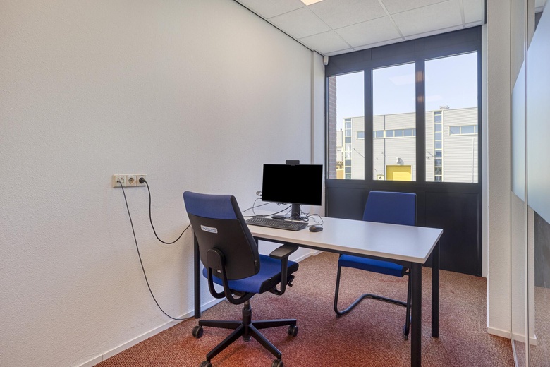 KantoorruimteaanSchutweg 15 a<br/> inWaalwijk KantoorruimteaanSchutweg 15 a<br/> inWaalwijk