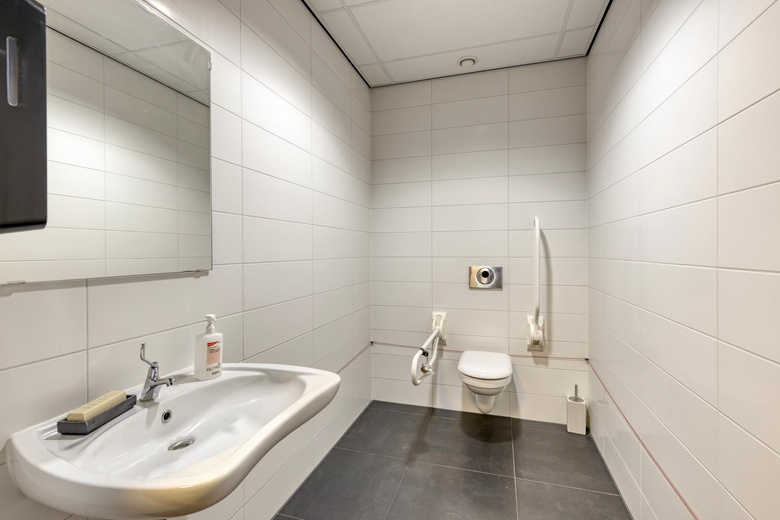 BedrijfsruimteaanGompenstraat 23<br/> inWaalwijk