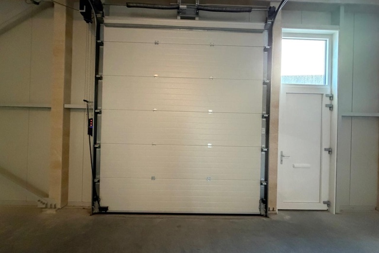 BedrijfsruimteaanVan der Waalsstraat 42<br/> inZoetermeer