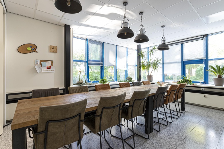 KantoorruimteaanHenry Dunantweg 28<br/> inAlphen aan den Rijn KantoorruimteaanHenry Dunantweg 28<br/> inAlphen aan den Rijn