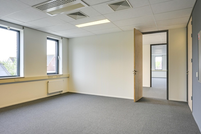 KantoorruimteaanHet Spoor 94<br/> inHouten KantoorruimteaanHet Spoor 94<br/> inHouten