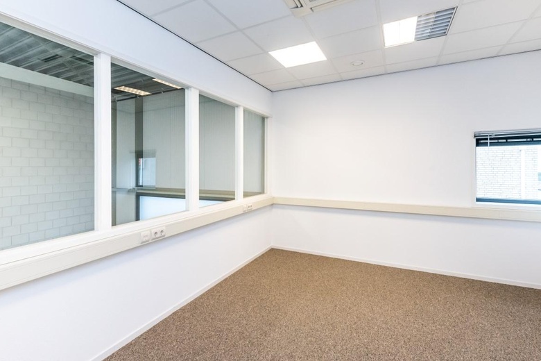 BedrijfsruimteaanIndustrieweg 47 a<br/> inSliedrecht