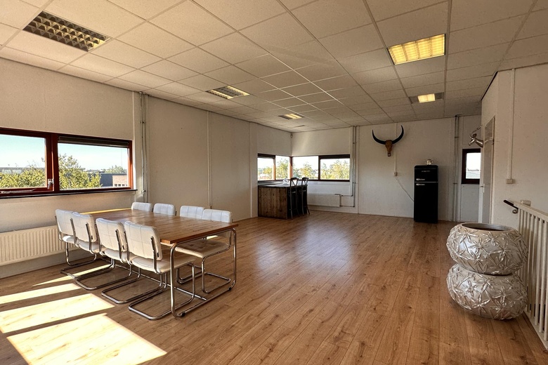 KantoorruimteaanWitte Paardweg 52 B<br/> inWormerveer KantoorruimteaanWitte Paardweg 52 B<br/> inWormerveer