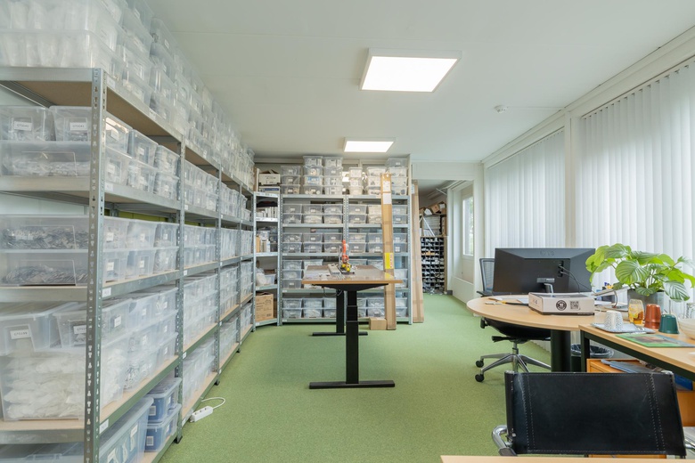 KantoorruimteaanVeenderveld 76<br/> inRoelofarendsveen KantoorruimteaanVeenderveld 76<br/> inRoelofarendsveen