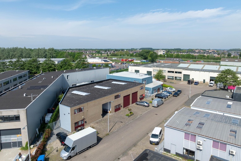 BedrijfsruimteaanEinsteinweg 19 b<br/> inHellevoetsluis