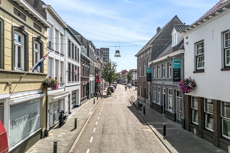 WinkelruimteaanSchuitenberg 6<br/> inRoermond WinkelruimteaanSchuitenberg 6<br/> inRoermond