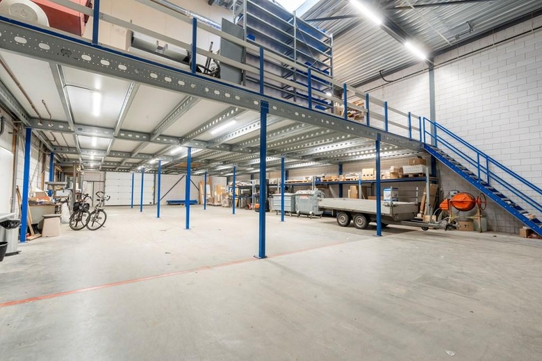 BedrijfsruimteaanVlasstraat 8 a<br/> inRiethoven