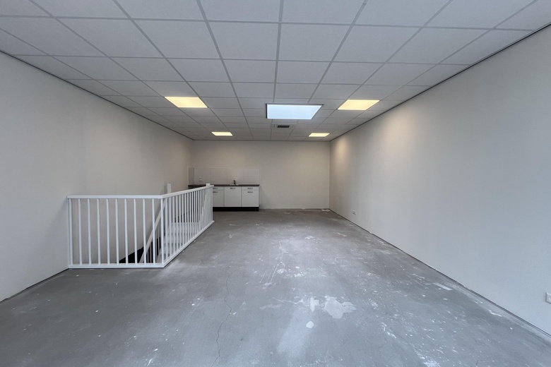 BedrijfsruimteaanLelystraat 60 j<br/> inSliedrecht