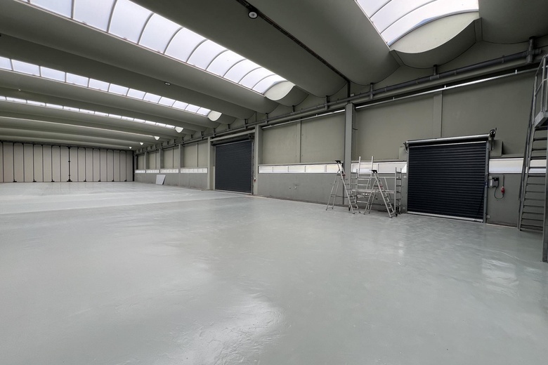 BedrijfsruimteaanLindtsedijk 14<br/> inZwijndrecht