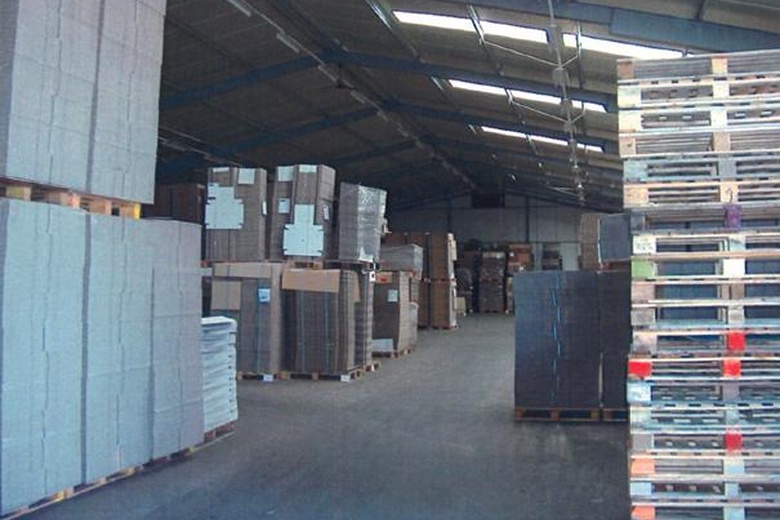 BedrijfsruimteaanBerg en Daal 13<br/> inVoorhout BedrijfsruimteaanBerg en Daal 13<br/> inVoorhout