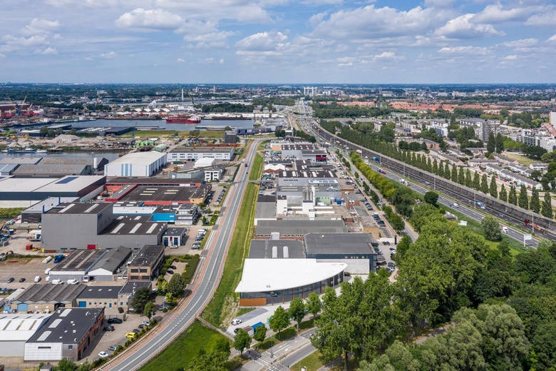 WinkelruimteaanMijlweg 83<br/> inDordrecht WinkelruimteaanMijlweg 83<br/> inDordrecht