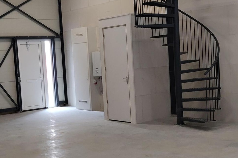 BedrijfsruimteaanNering Bogelweg 25<br/> inDeventer BedrijfsruimteaanNering Bogelweg 25<br/> inDeventer