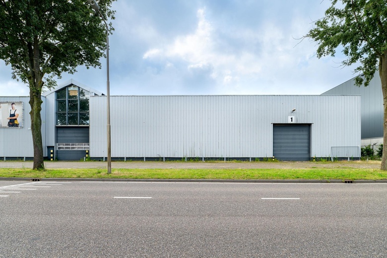 BedrijfsruimteaanBorchwerf 8 e<br/> inRoosendaal BedrijfsruimteaanBorchwerf 8 e<br/> inRoosendaal