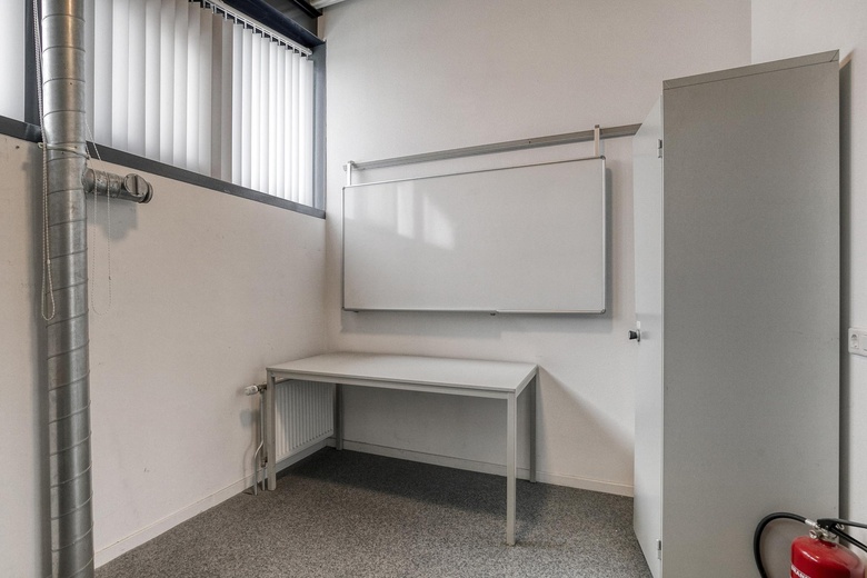 KantoorruimteaanCereslaan 10 b<br/> inHeesch KantoorruimteaanCereslaan 10 b<br/> inHeesch