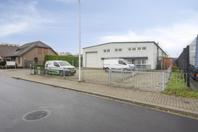 Bekijk foto 1 van Nieuwstadterweg 10