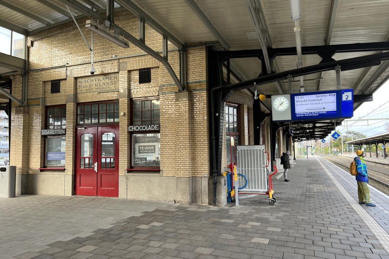 WinkelruimteaanStationsweg 3 E<br/> inBussum WinkelruimteaanStationsweg 3 E<br/> inBussum