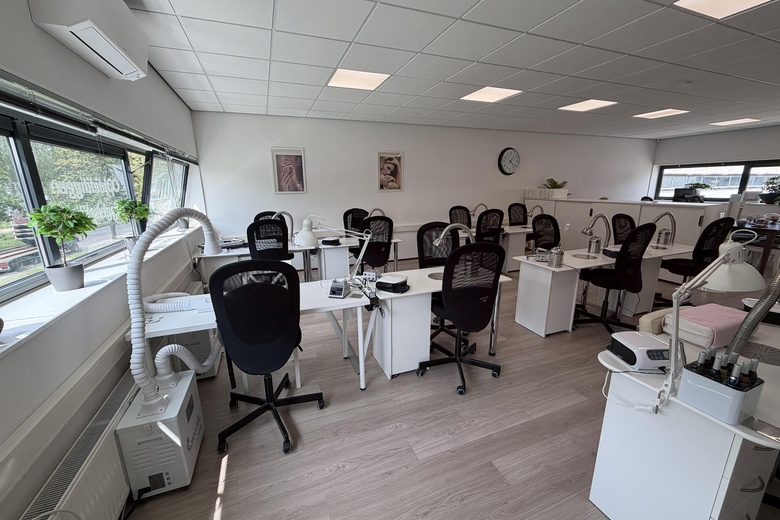 BedrijfsruimteaanFrankweg 29<br/> inNieuw-Vennep