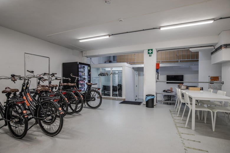 WinkelruimteaanRijnstraat 72<br/> inArnhem WinkelruimteaanRijnstraat 72<br/> inArnhem