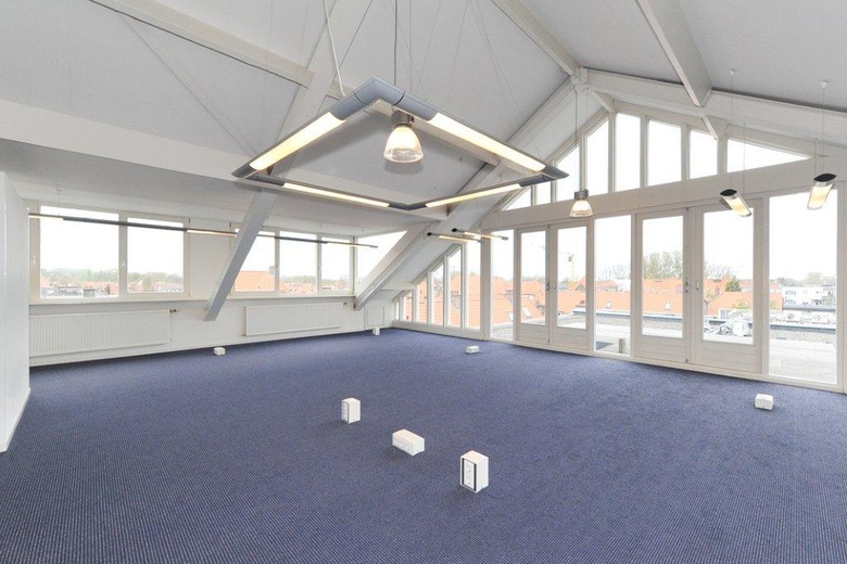 KantoorruimteaanOosteinde 137<br/> inVoorburg