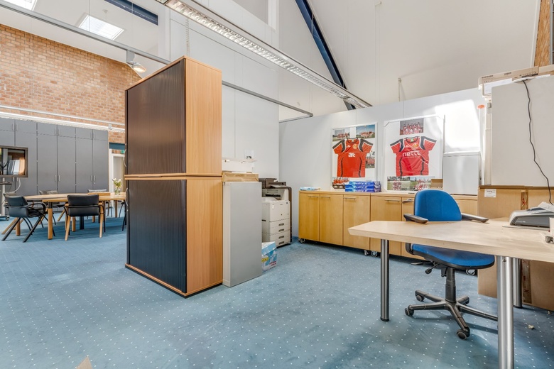 KantoorruimteaanStationsweg 84<br/> inHerkenbosch