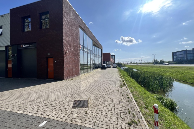 BedrijfsruimteaanTokyostraat 17 S<br/> inLijnden