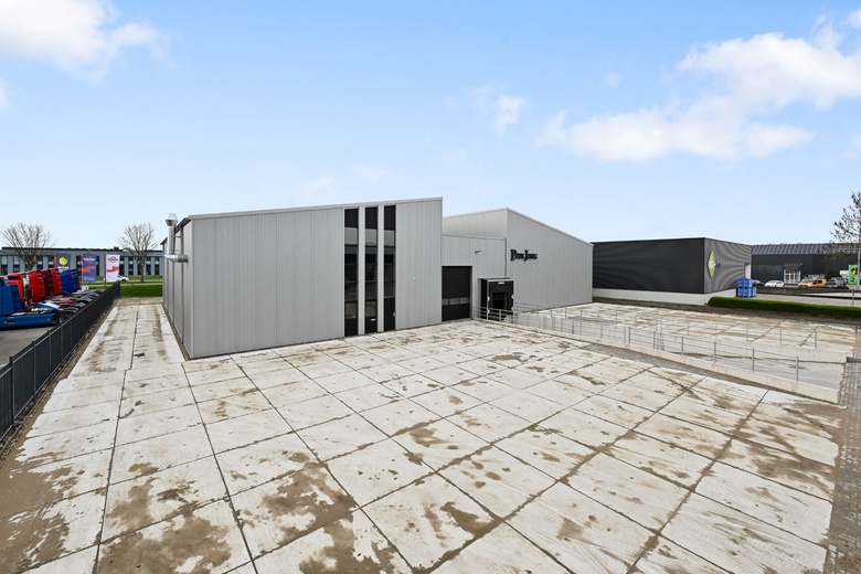 BedrijfsruimteaanGroothandelsmarkt 6<br/> inZwaagdijk-Oost BedrijfsruimteaanGroothandelsmarkt 6<br/> inZwaagdijk-Oost