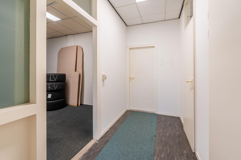 BedrijfsruimteaanWilgenkade 21<br/> inHouten